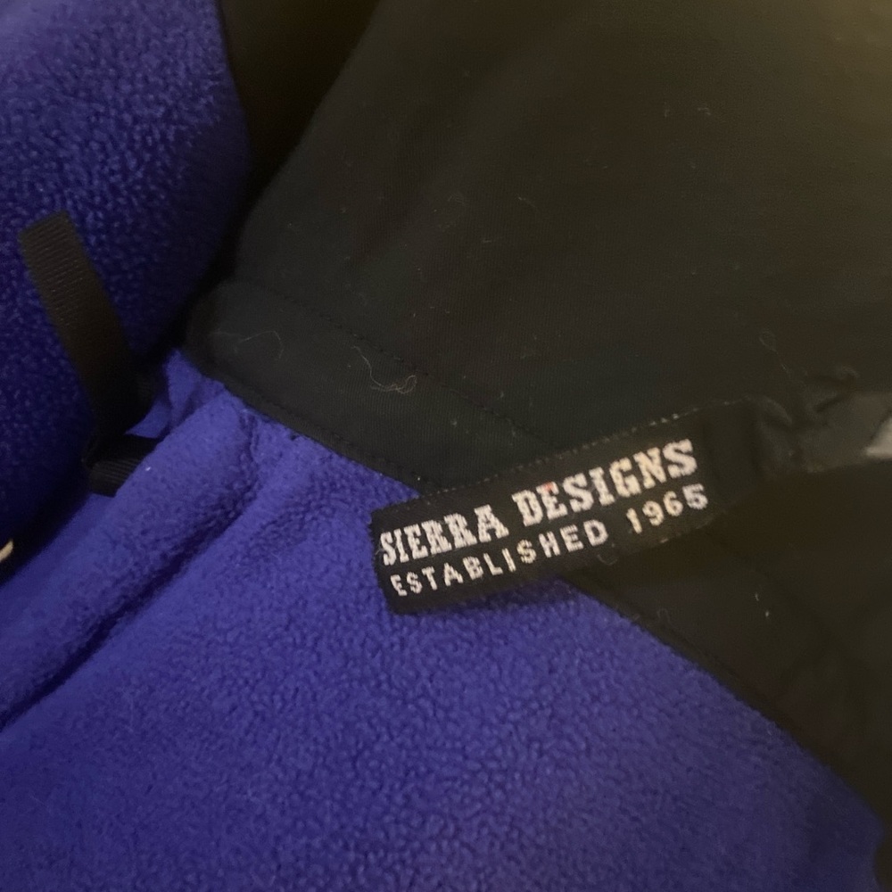 Sierra Designs Blue and Black Fleece Jacket - Picture 3 of 9
